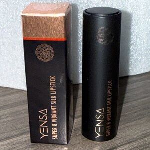 Yensa Super 8 Vibrant Silk Lipstick in Captivate | BNIB Never used or Swatched